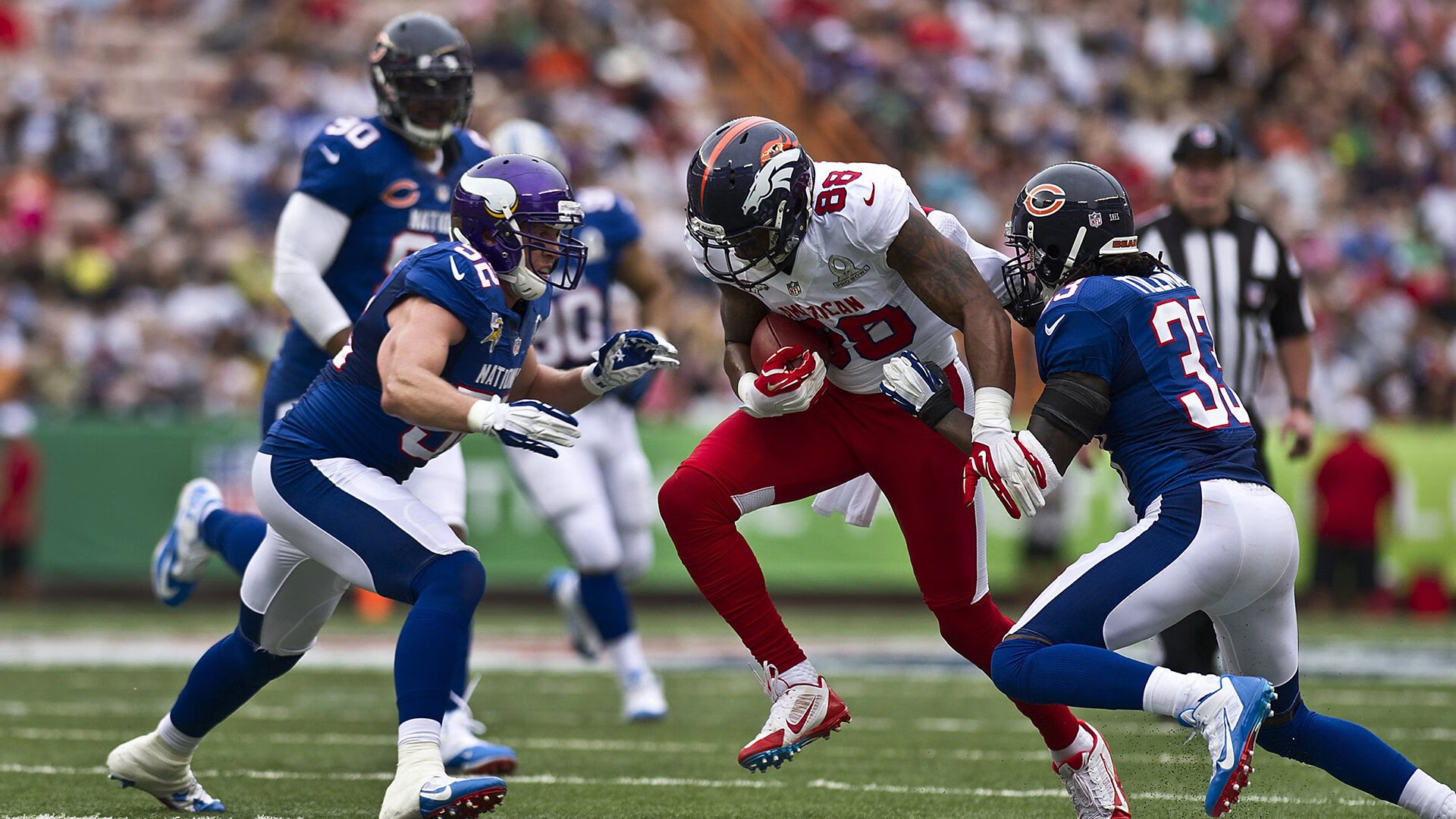 九游体育APP-足球赛场焦点！日本队对阵葡萄牙队，冠军之争悬念重重，胜负难料